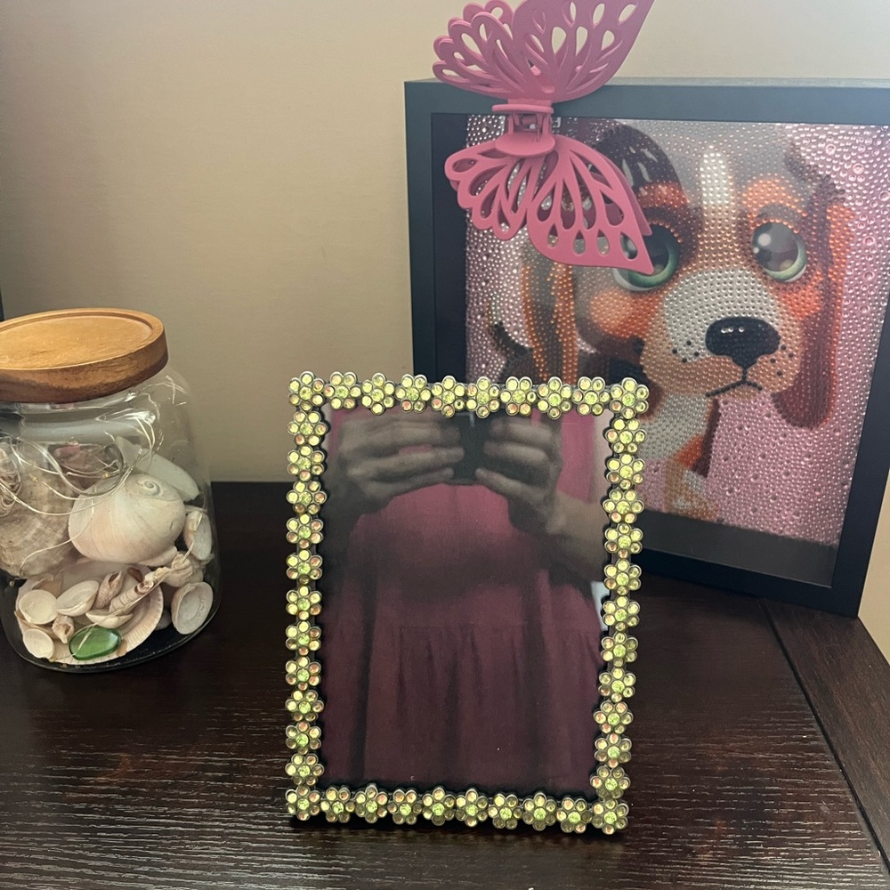 MYX 2006 Vintage Floral Green limestones Frame Accents picture frame 4.5x6